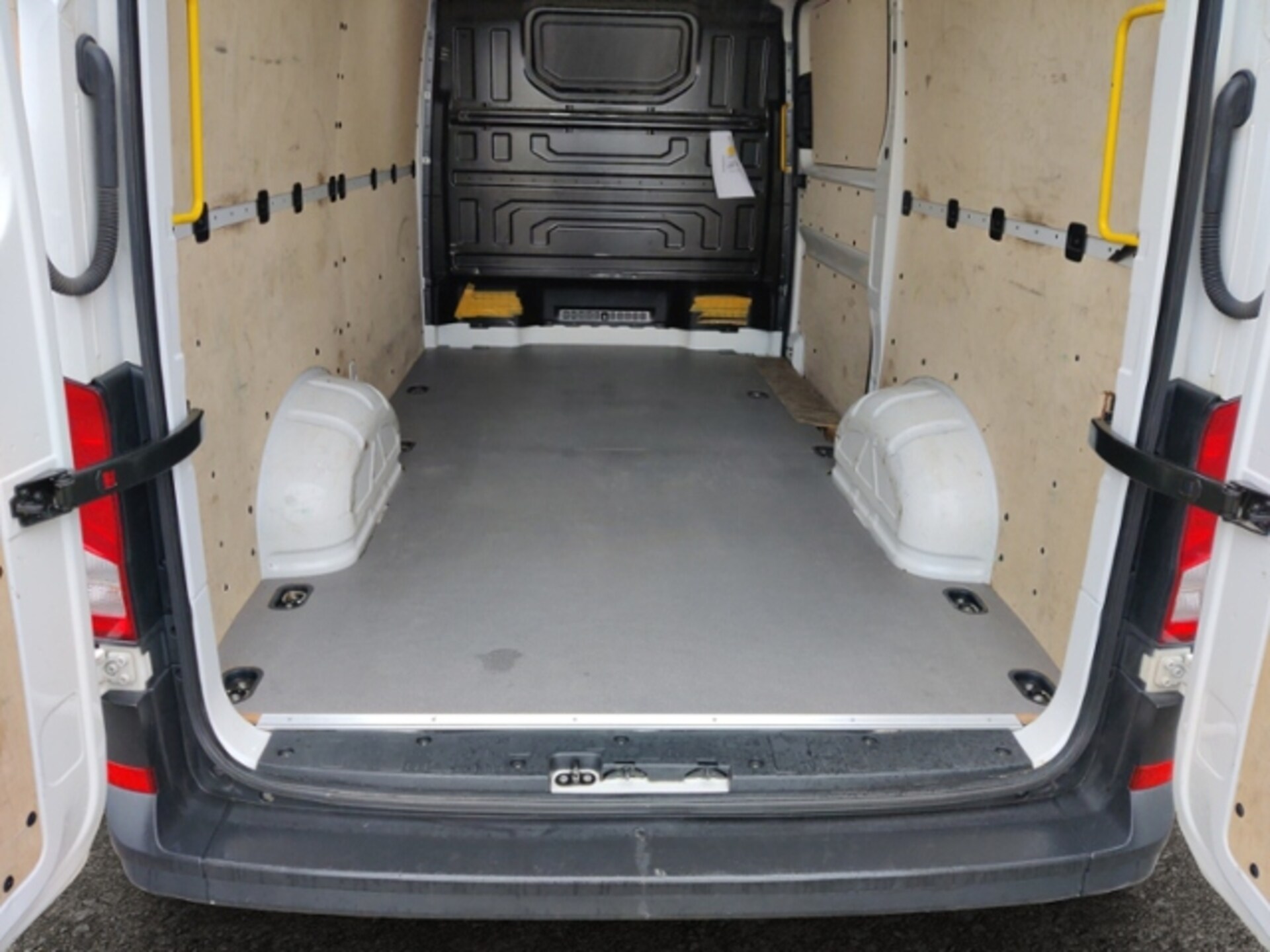 Volkswagen Crafter Kasten mittlerer Radstand
