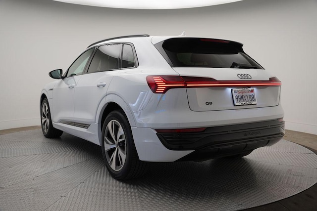 2024 Audi Q8 e-tron