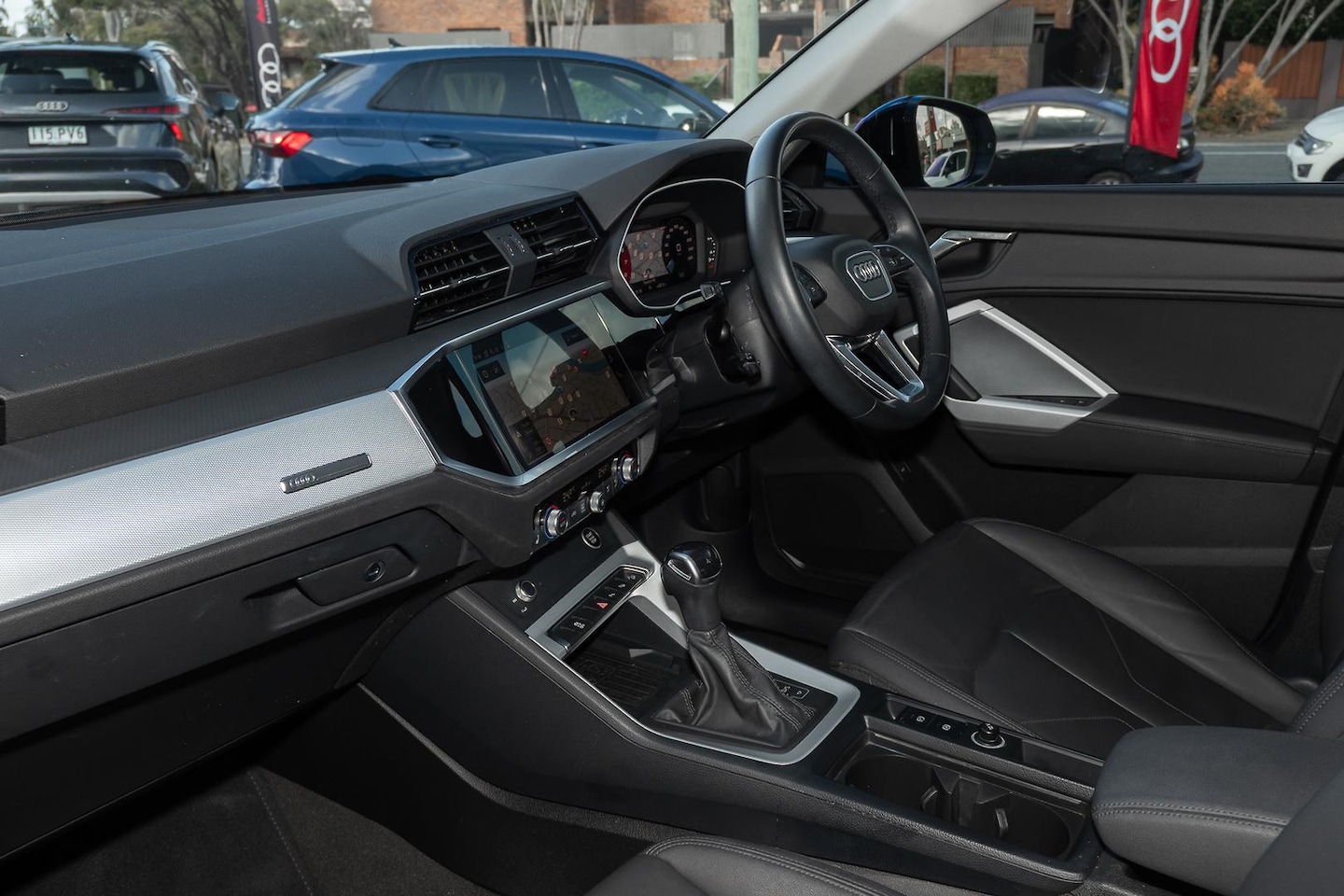 Image about Audi Q3 35 TFSI S tronic