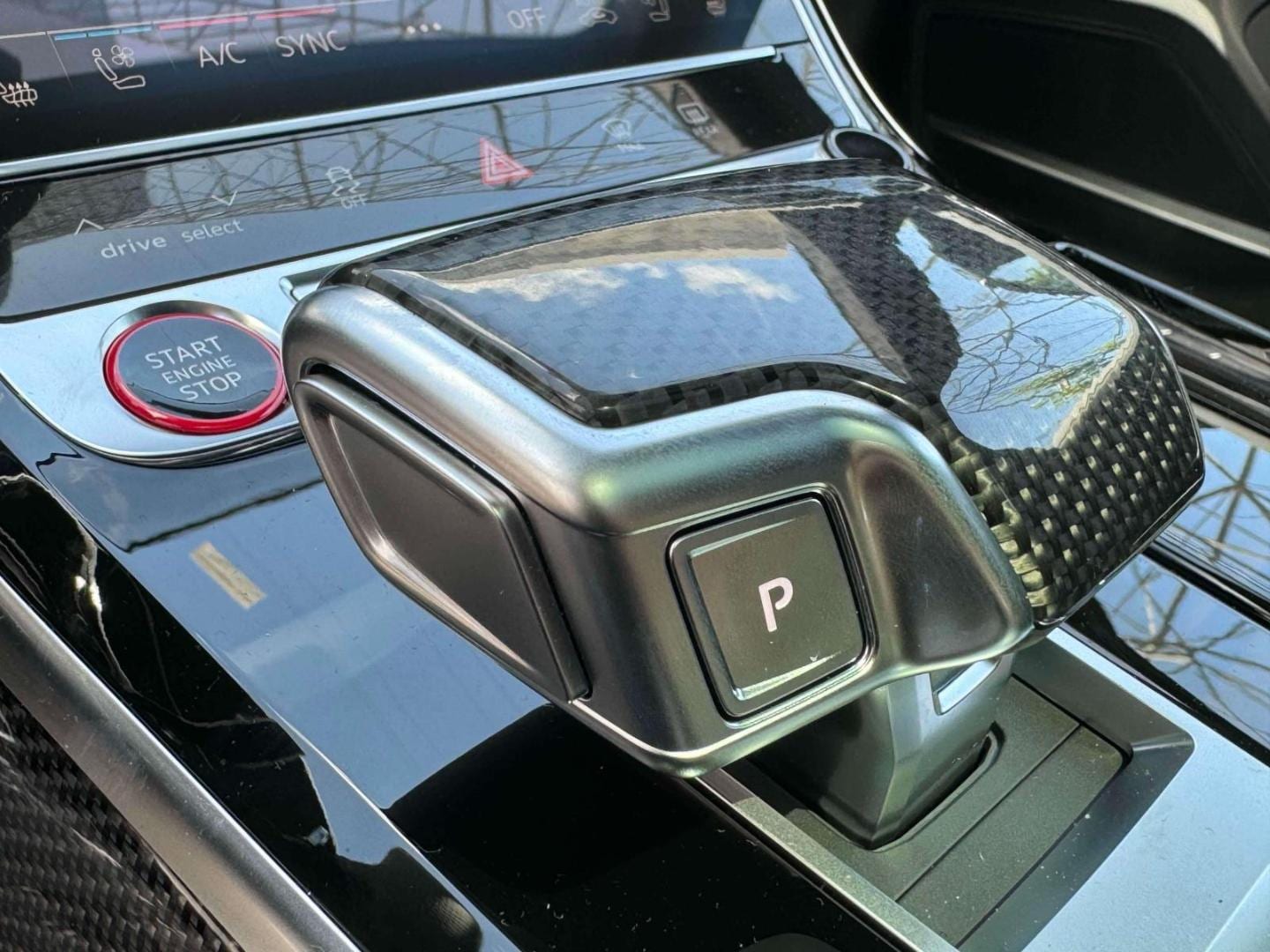 2024 Audi S8 Base - Photo 23