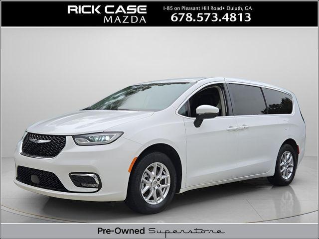 Photo of 2023 Chrysler Pacifica