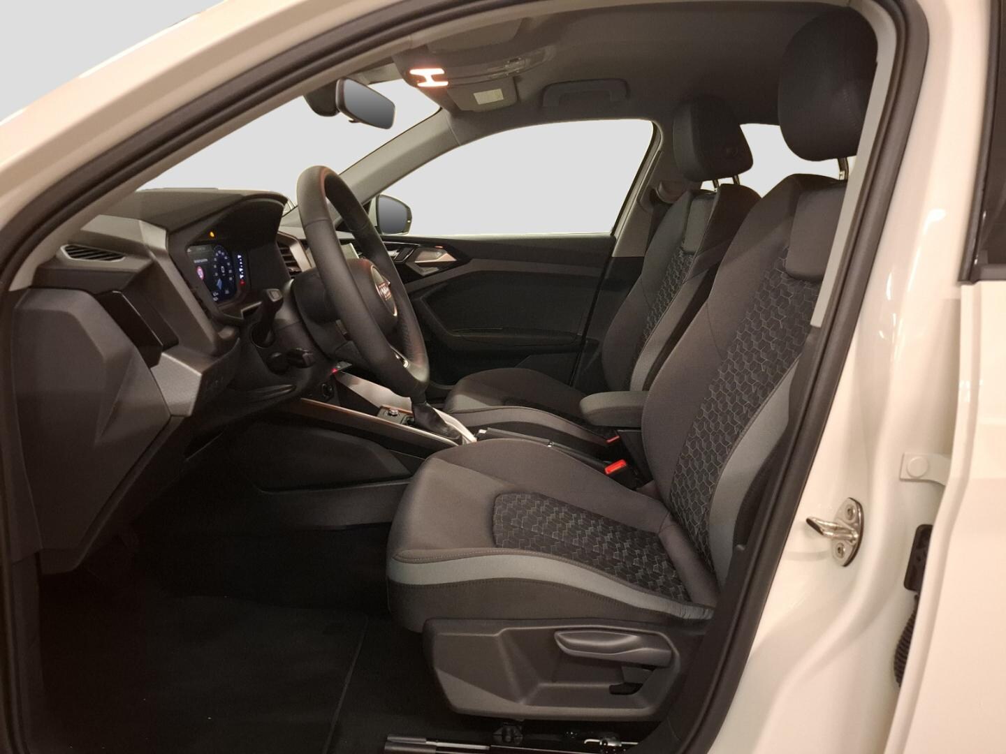 Bild über Audi A1 Sportback advanced 25 TFSI S tronic - für weitere Informationen kontaktieren Sie den Audi Partner