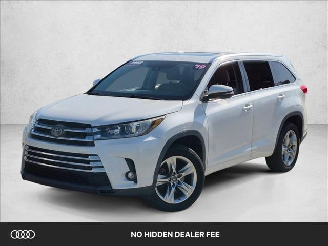 Photo of 2019 Toyota Highlander 
