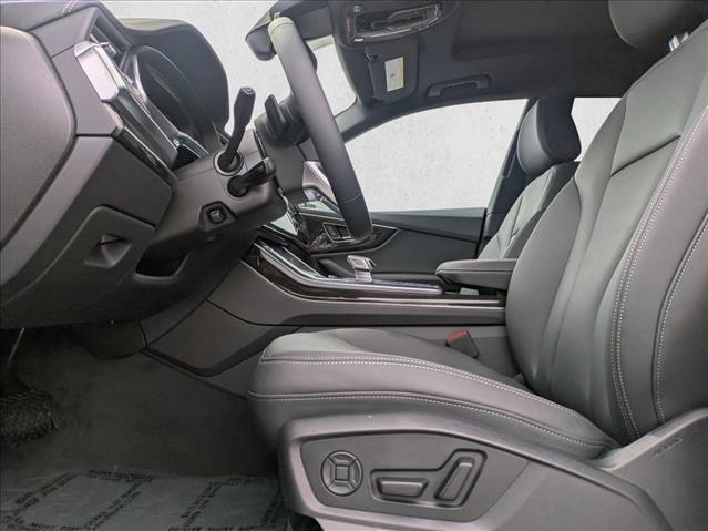2025 Audi Q8 Premium - Photo 4