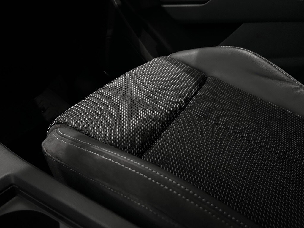 Bild som visar&nbsp;Audi Q3 TFSI e&nbsp;Q3 45 TFSI e S line 245 hk S tronic - för mer information kontakta din Audi Partner