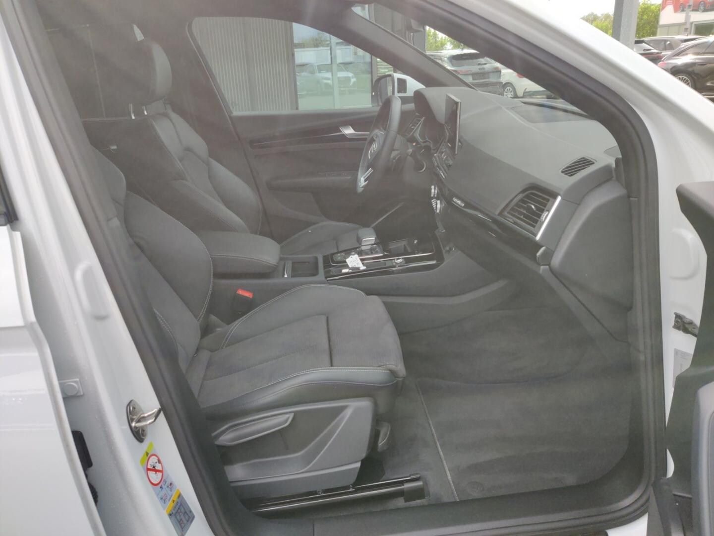 Bild über Audi Q5 40 TDI quattro S tronic - für weitere Informationen kontaktieren Sie den Audi Partner