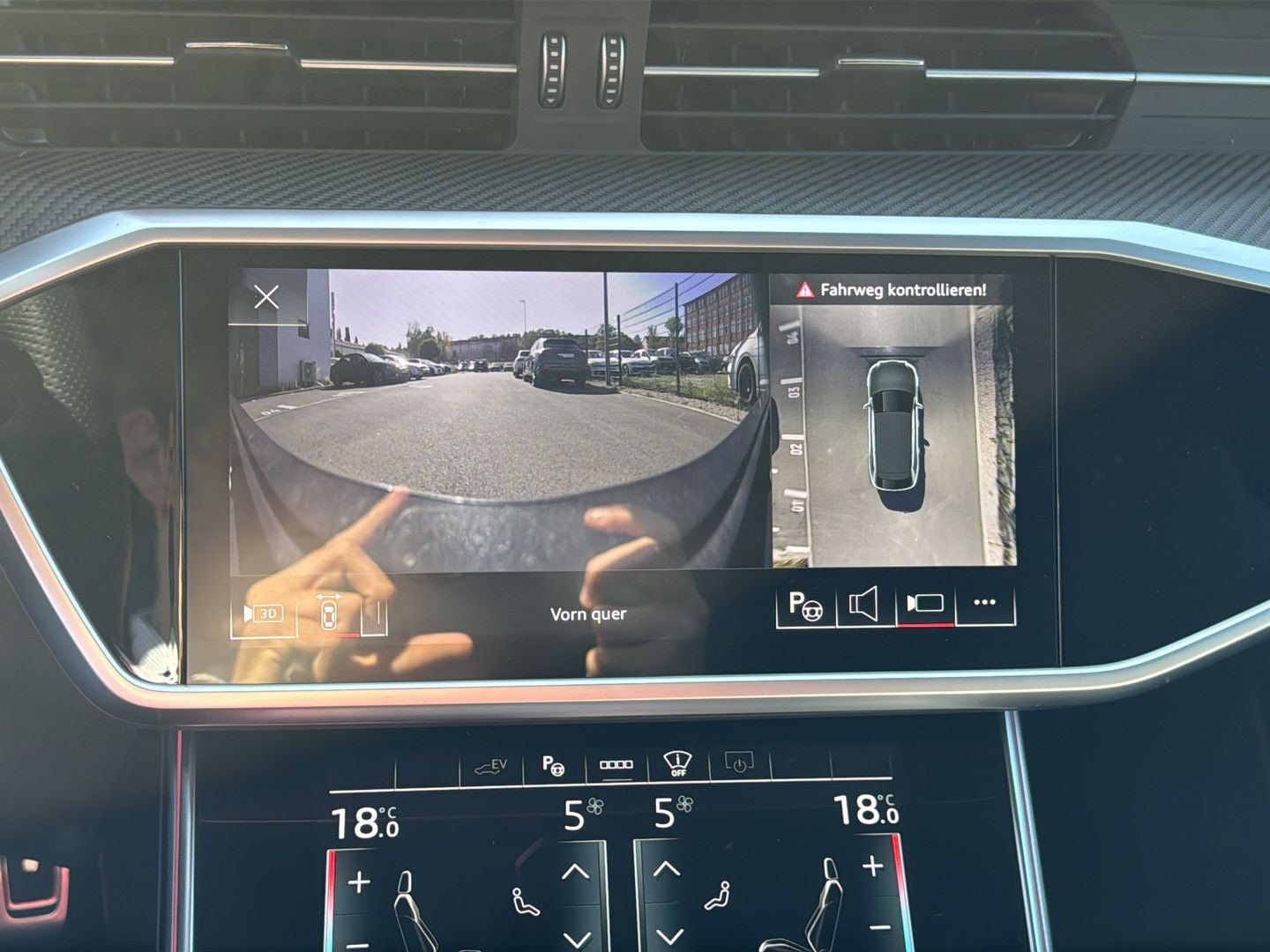 Bild über Audi A6 Avant TFSI e S line 55 TFSI e quattro S tronic - für weitere Informationen kontaktieren Sie den Audi Partner