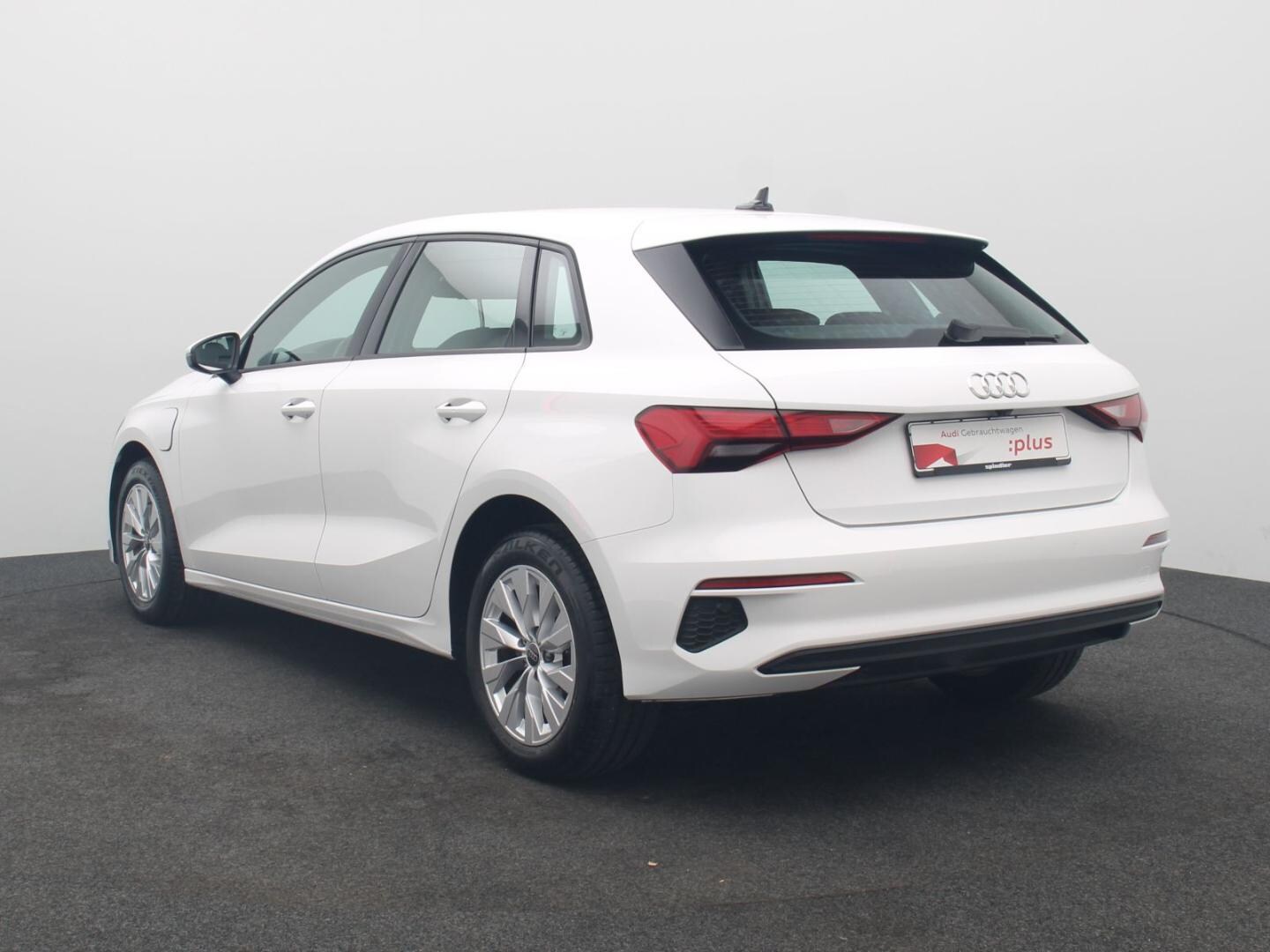 Bild über Audi A3 Sportback TFSI e 40 TFSI e S tronic - für weitere Informationen kontaktieren Sie den Audi Partner
