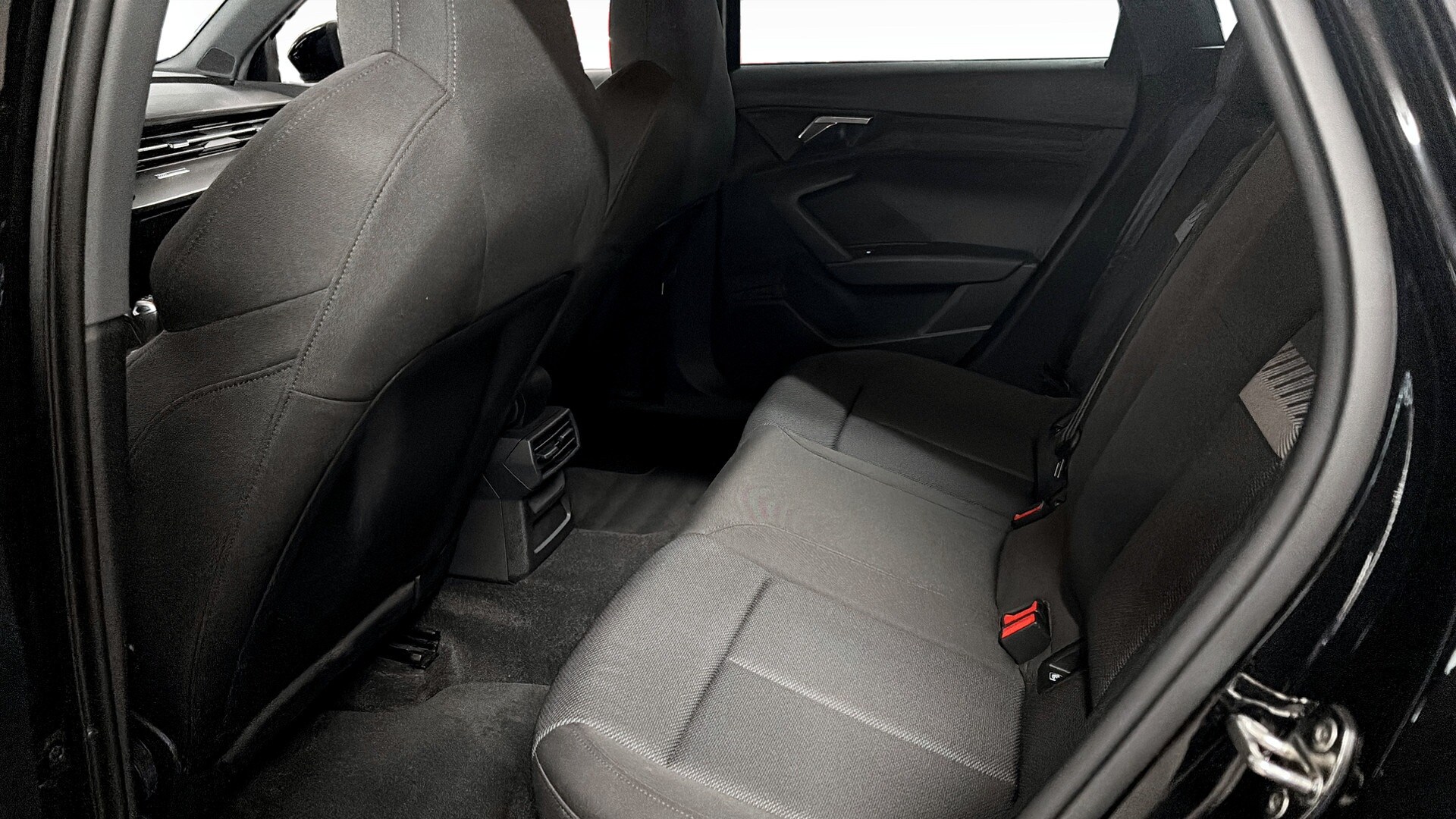 Bild som visar&nbsp;Audi A3 Sportback&nbsp;A3 Sportback 35 TFSI Proline advanced 150 hk 6-växlad - för mer information kontakta din Audi Partner