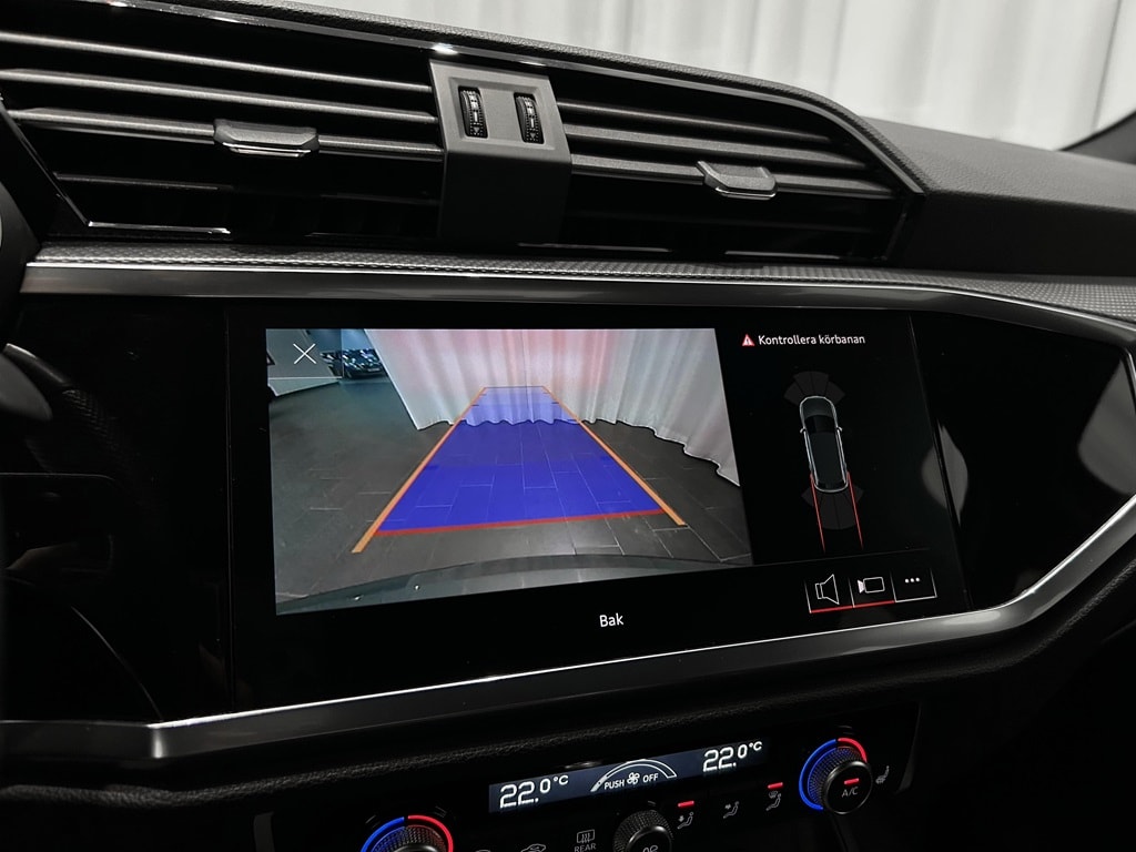 Bild som visar Audi Q3 TFSI e Q3 45 TFSI e S line 245 hk S tronic - för mer information kontakta din Audi Partner