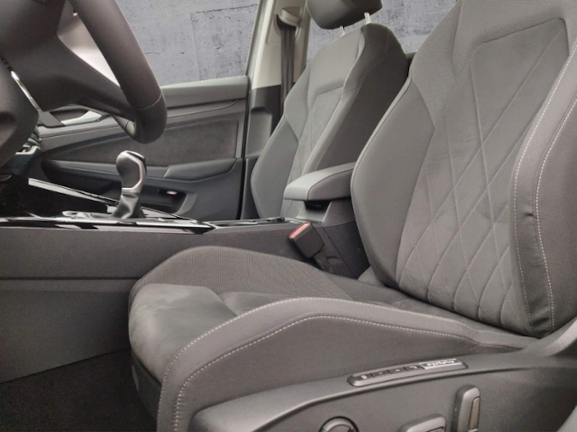 Volkswagen Golf Style