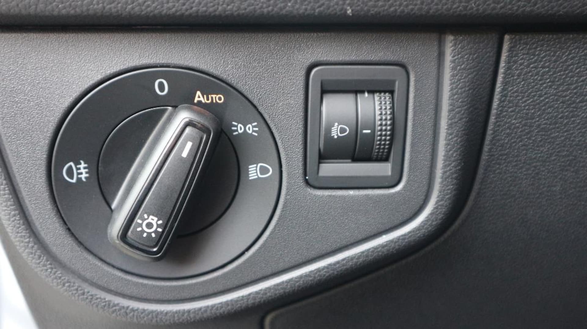 Volkswagen Polo Basis-Modell