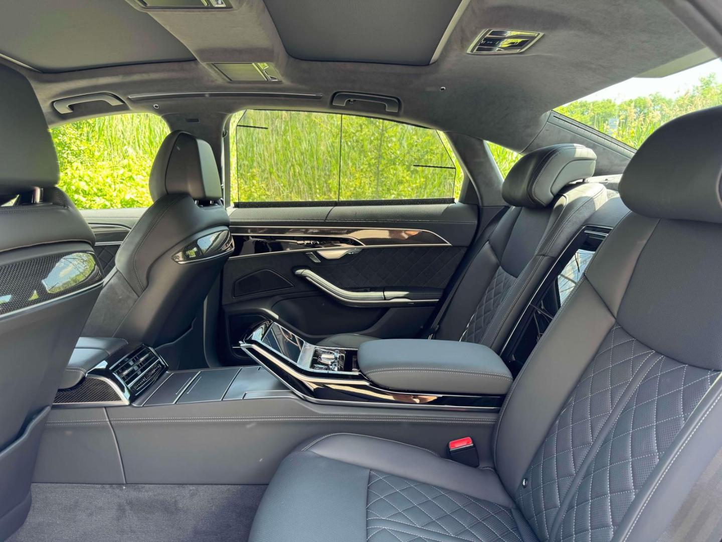 2024 Audi S8 Base - Photo 28