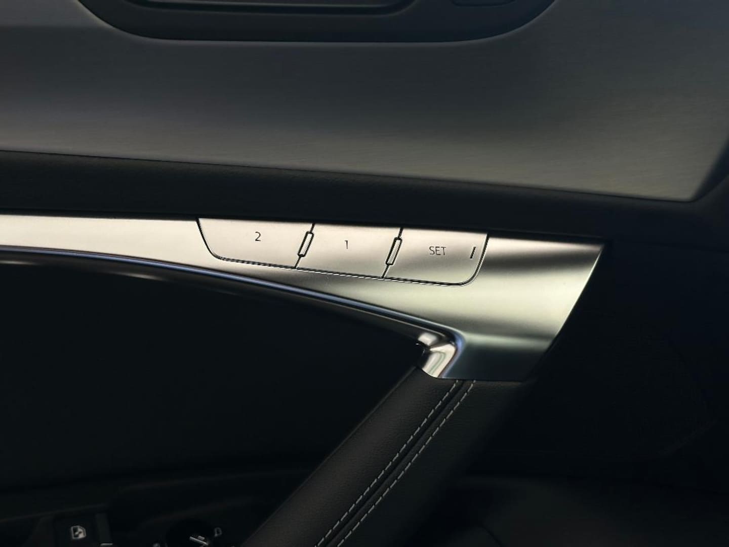Bild über Audi S6 Avant TDI quattro tiptronic - für weitere Informationen kontaktieren Sie den Audi Partner