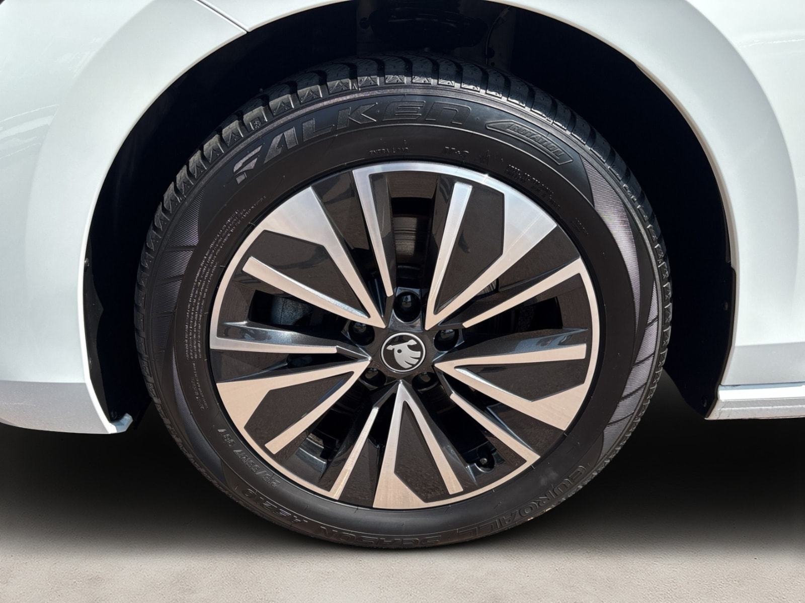Škoda Superb Combi – Bild 7