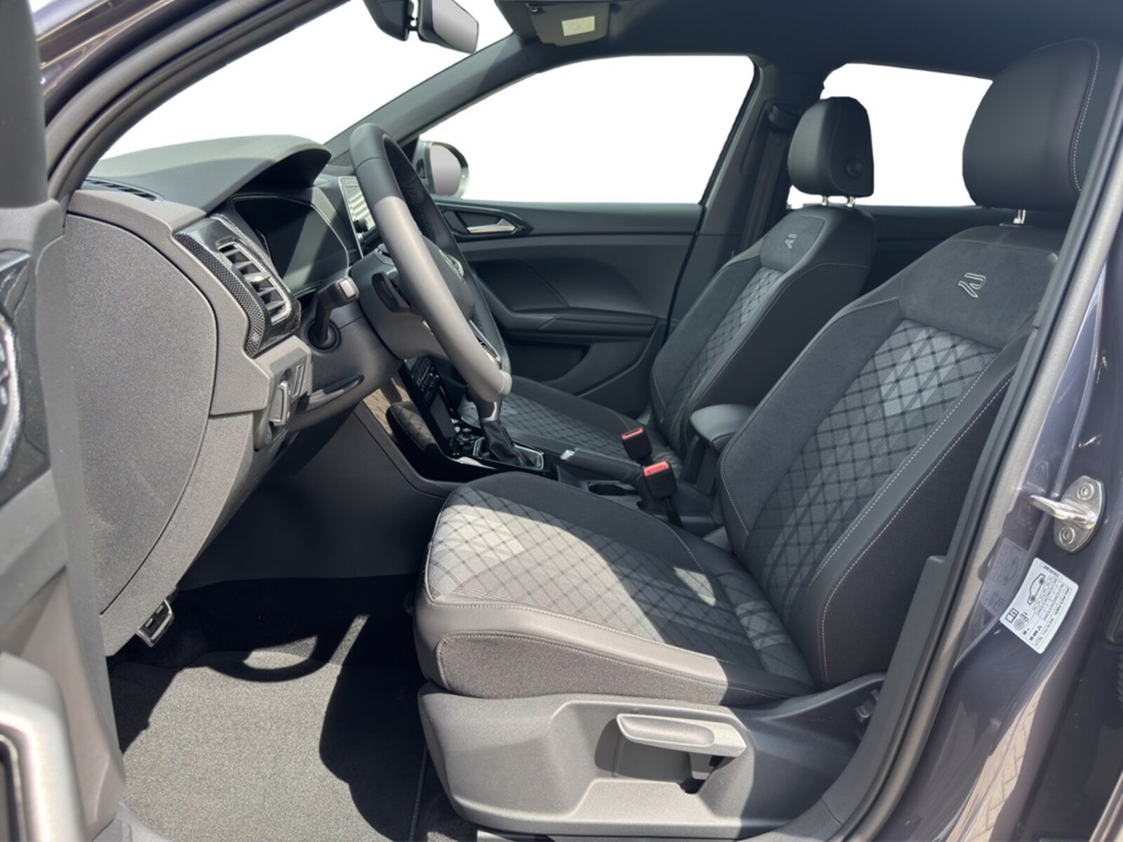 Volkswagen T-Cross – Bild 12