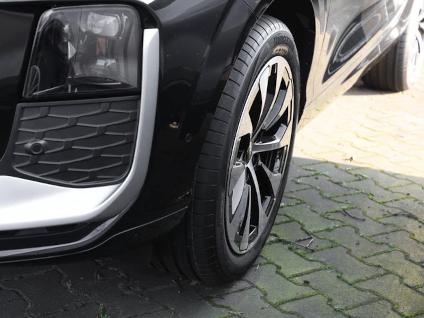 Bild über Audi Q3 SUV TFSI 110 kW S tronic - für weitere Informationen kontaktieren Sie den Audi Partner