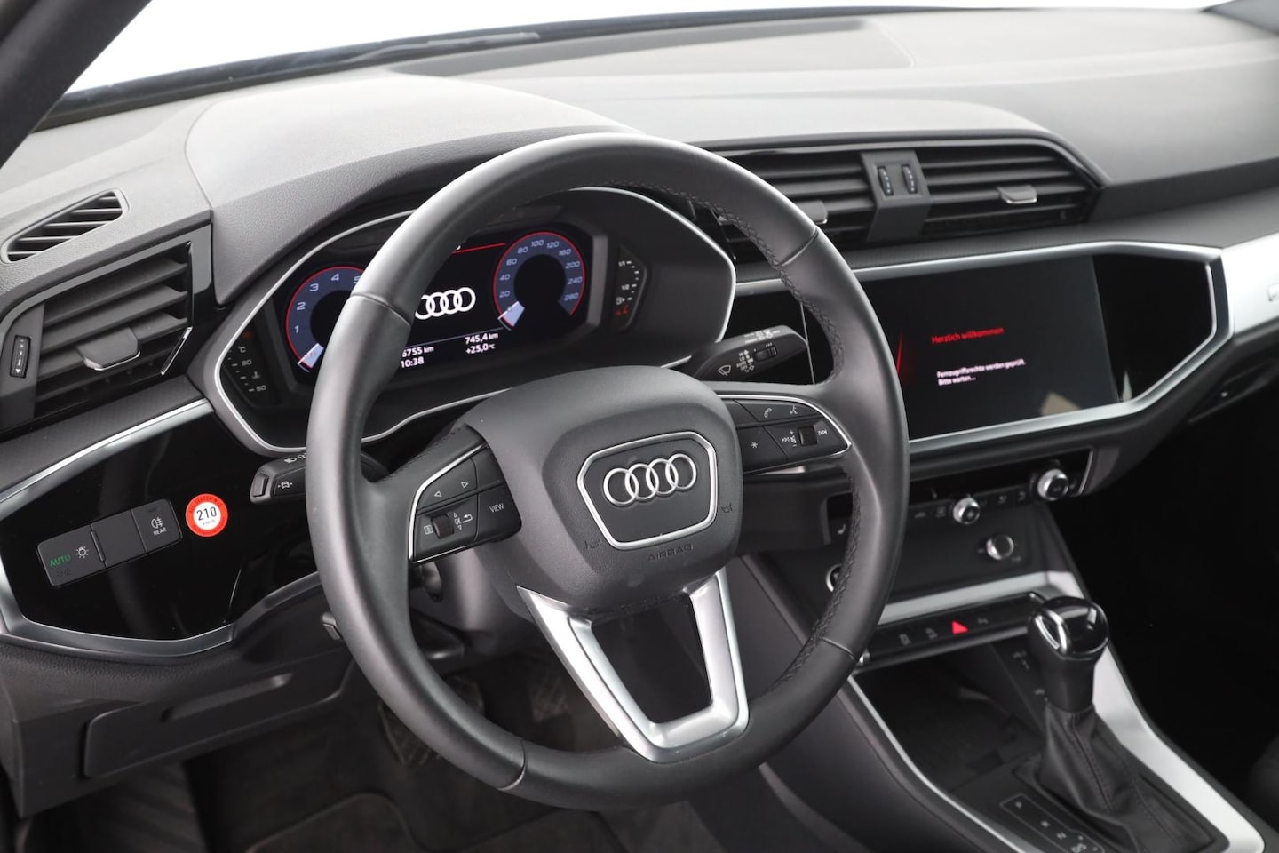 Bild über Audi Q3 advanced 35 TFSI S tronic - für weitere Informationen kontaktieren Sie den Audi Partner
