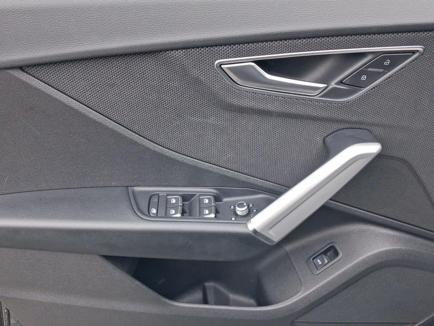 Bild über Audi Q2 advanced 35 TFSI S tronic - für weitere Informationen kontaktieren Sie den Audi Partner
