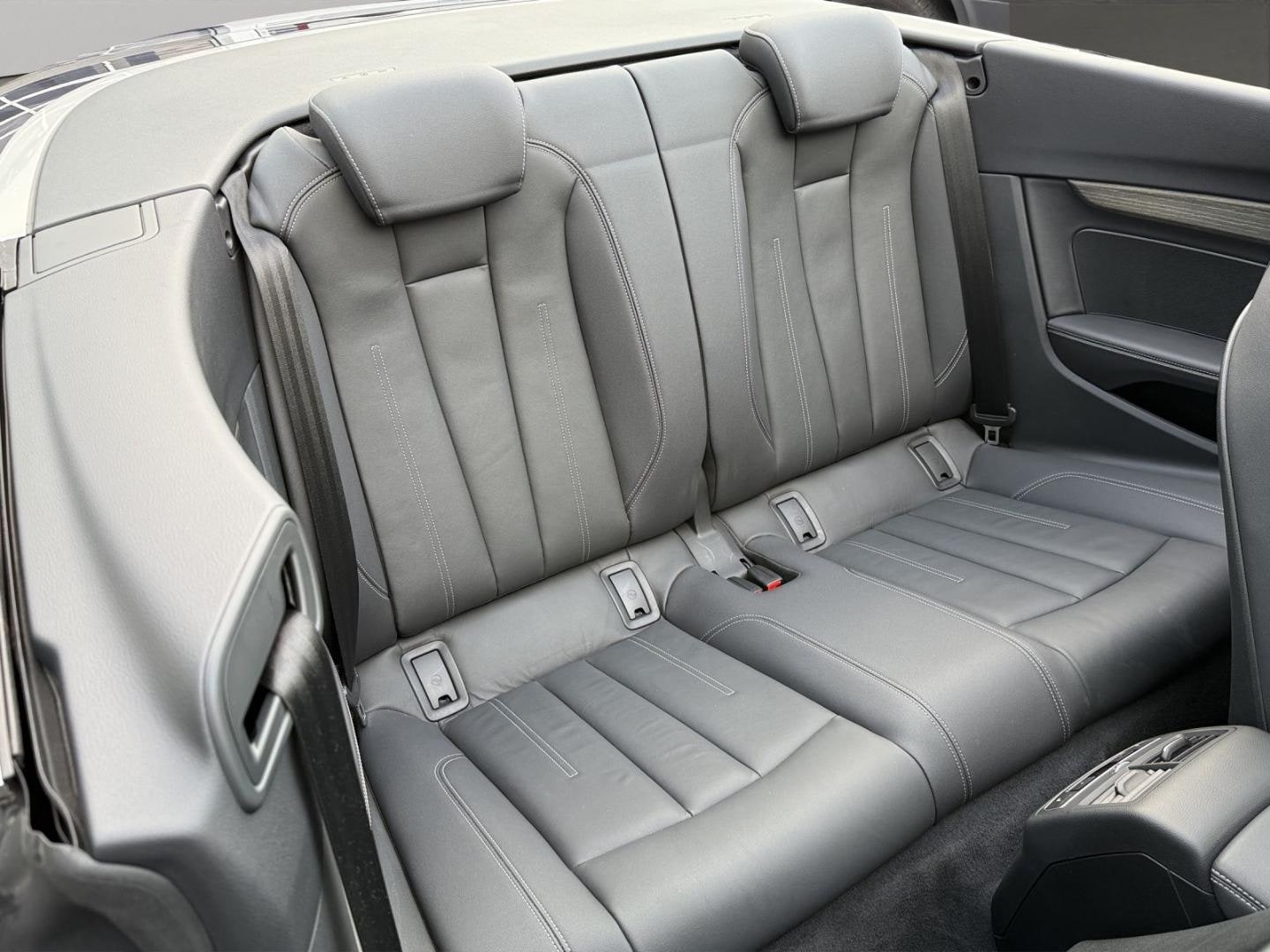 Bild über Audi A5 Cabriolet 35 TDI S tronic - für weitere Informationen kontaktieren Sie den Audi Partner