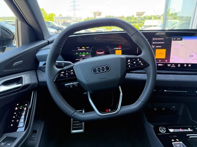Image about Audi Q6 SUV e-tron e-tron quattro