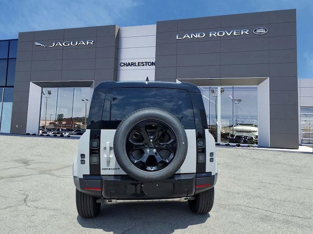 2026 Land Rover Defender
