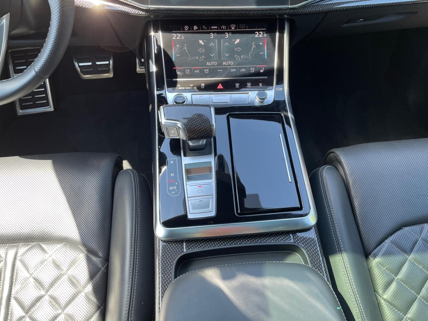 Bild über Audi Q8 competition plus 50 TDI quattro tiptronic - für weitere Informationen kontaktieren Sie den Audi Partner