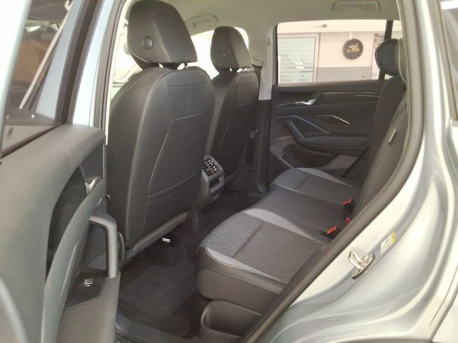 Volkswagen Tiguan – Bild 8
