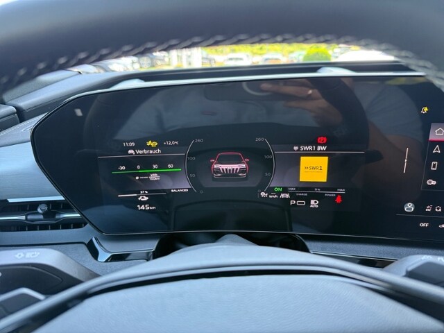 Image about Audi Q6 SUV e-tron e-tron quattro