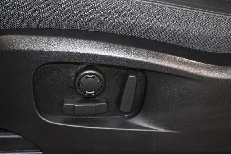 2023 Land Rover Defender X - Photo 14