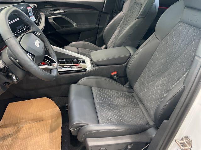 2025 Audi SQ5 Premium Plus - Photo 8