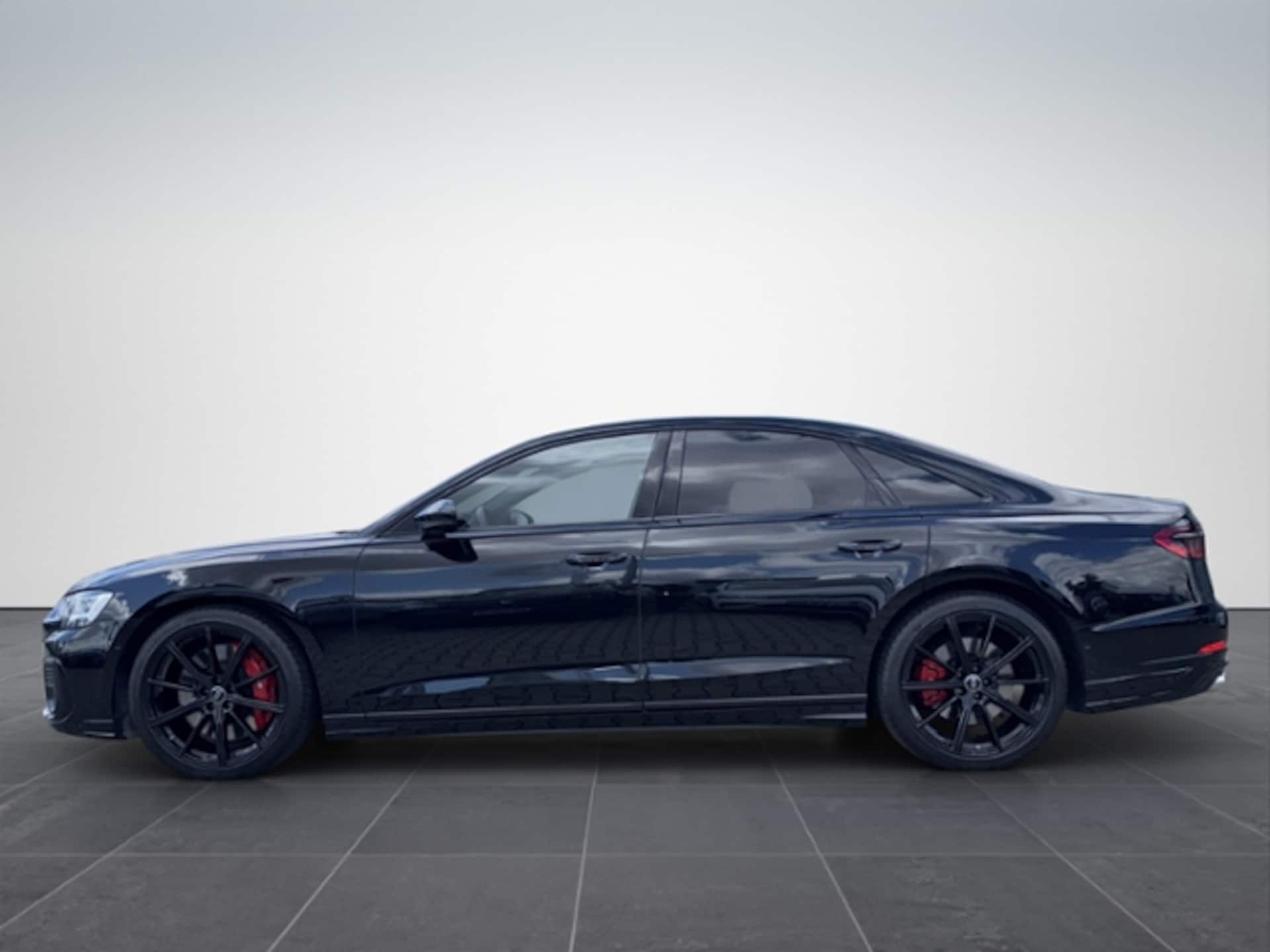 Audi S8