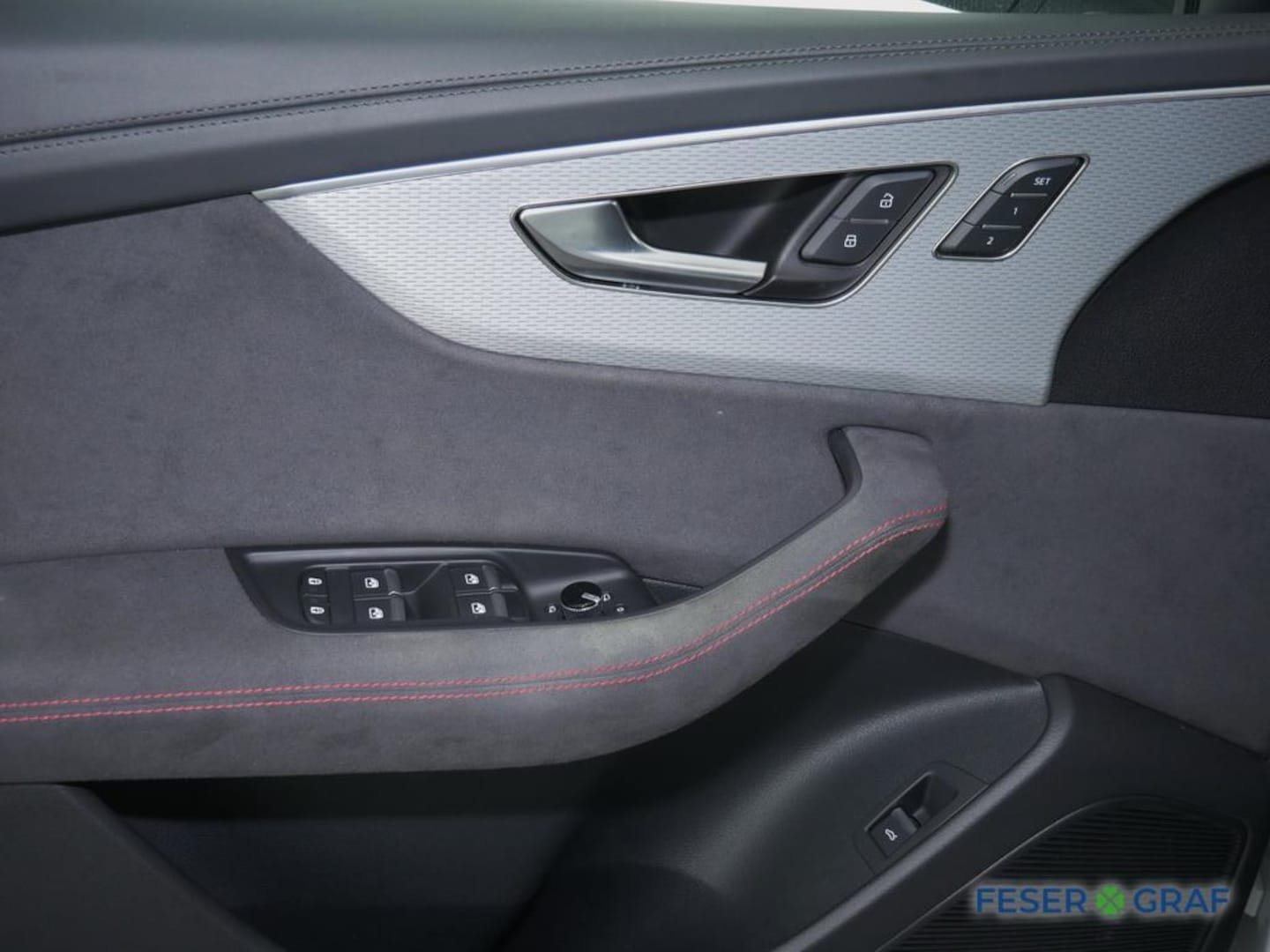 Bild über Audi RS Q8 SUV TFSI quattro 441 kW tiptronic - für weitere Informationen kontaktieren Sie den Audi Partner
