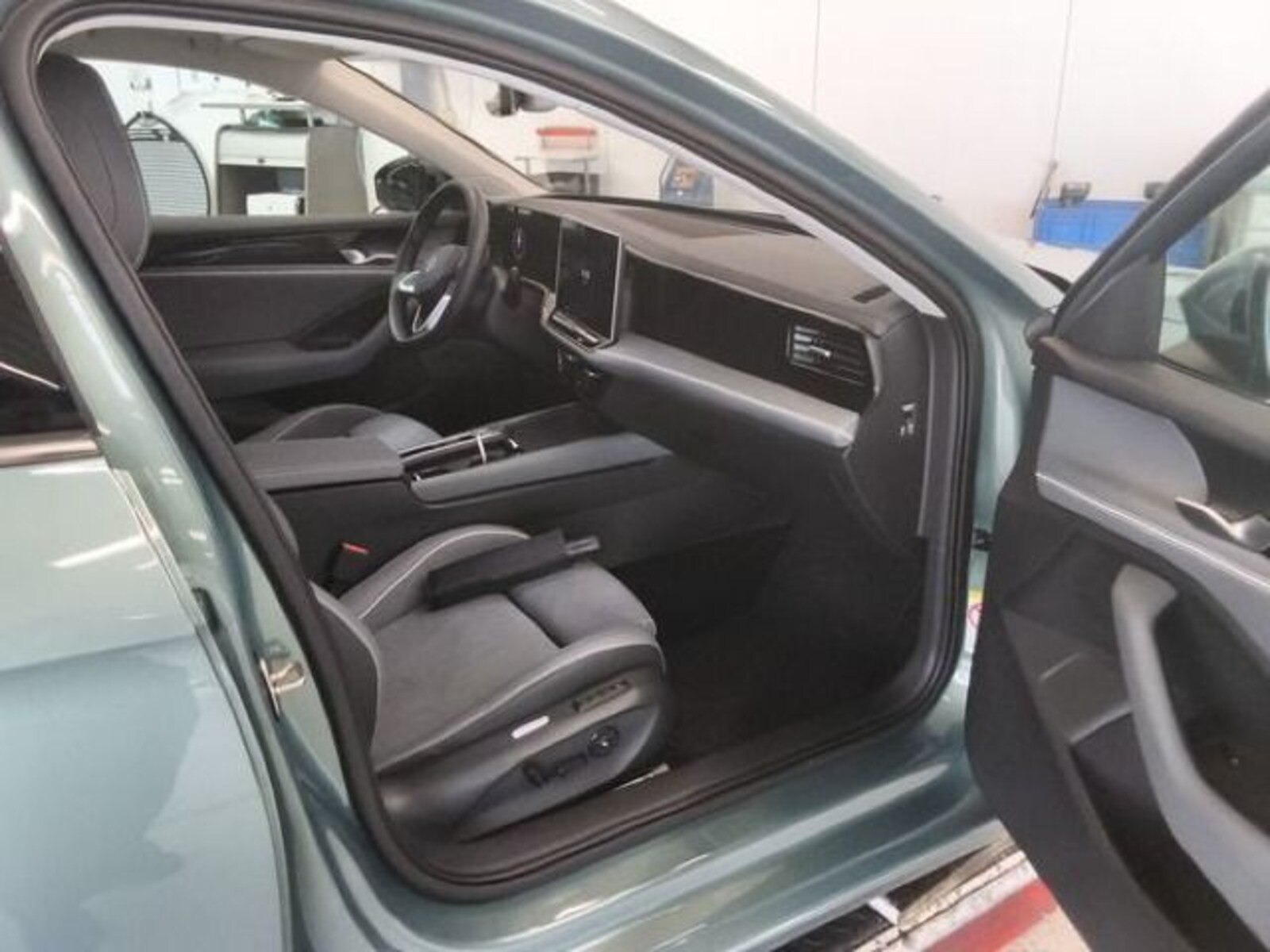 Volkswagen Passat – Bild 4