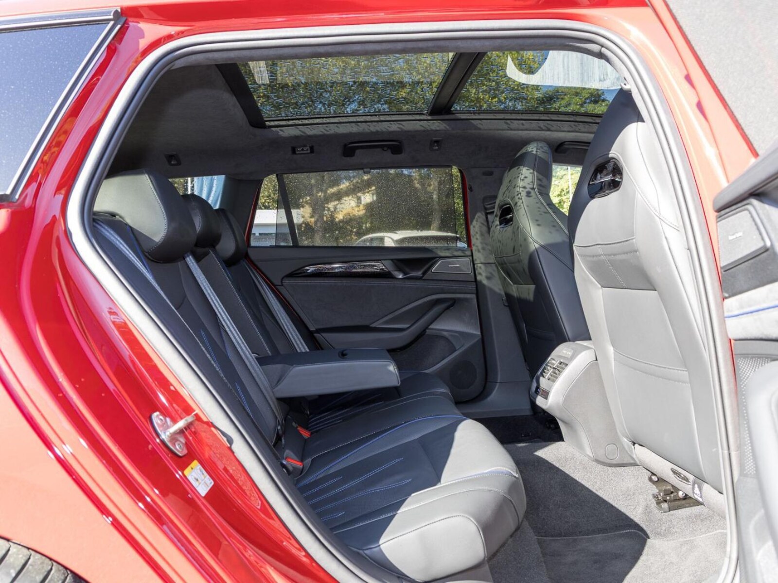 Volkswagen Passat – Bild 8