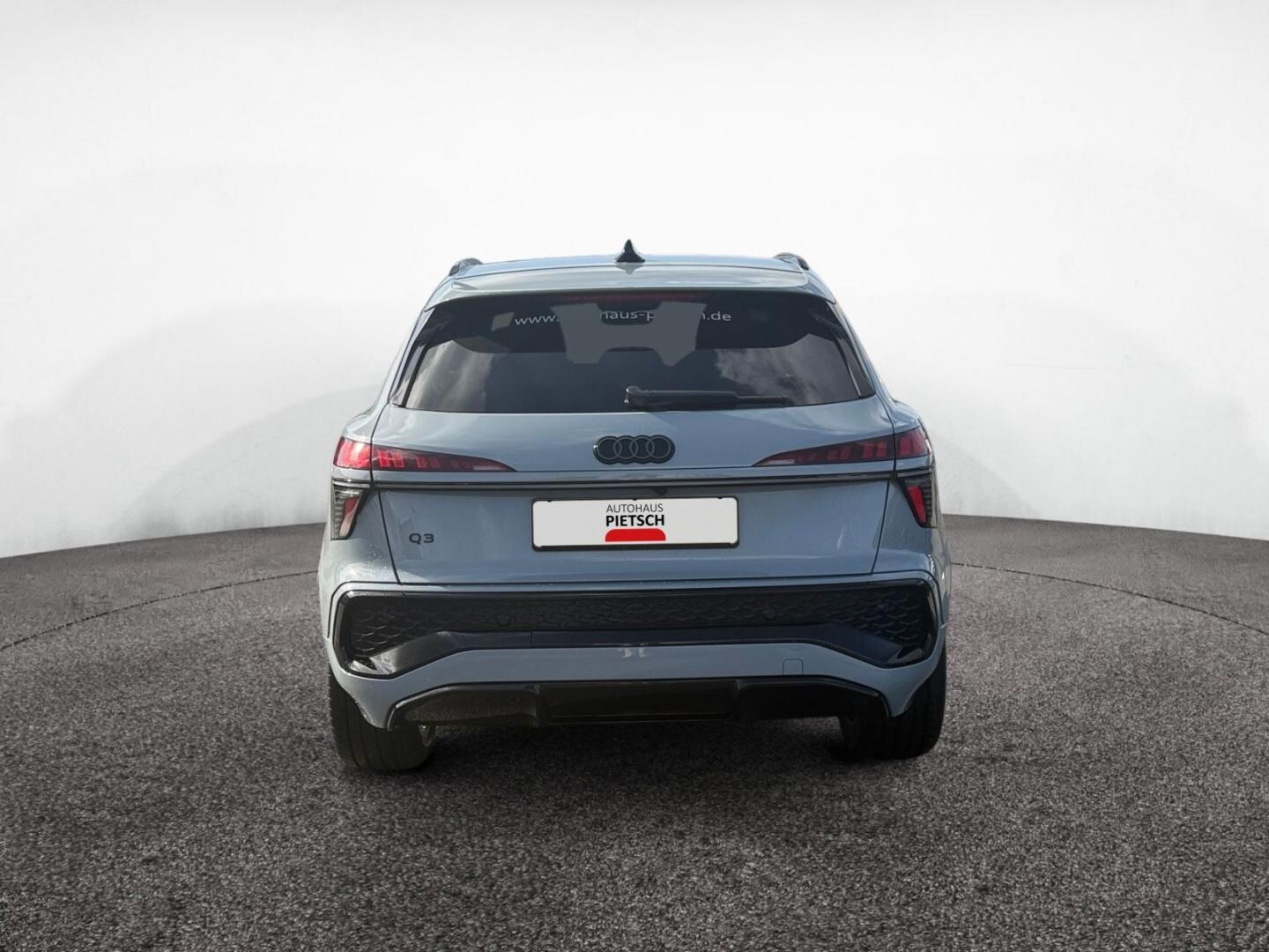 Bild über Audi Q3 SUV TFSI 110 kW S tronic - für weitere Informationen kontaktieren Sie den Audi Partner