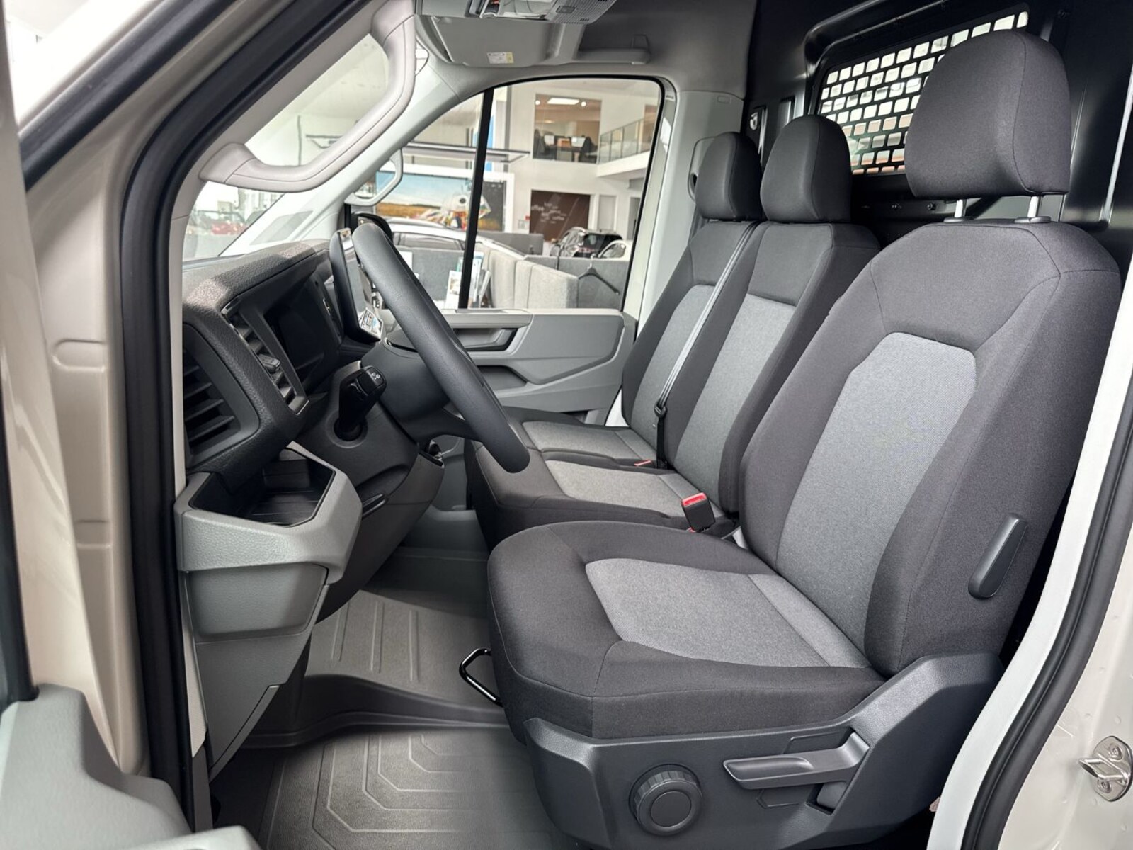 Volkswagen Crafter Kasten mittlerer Radstand – Bild 10