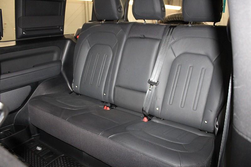 2023 Land Rover Defender X - Photo 16