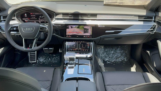 2024 Audi S8 Base - Photo 31