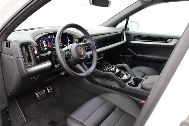 2024 Porsche Cayenne E-Hybrid Coupe