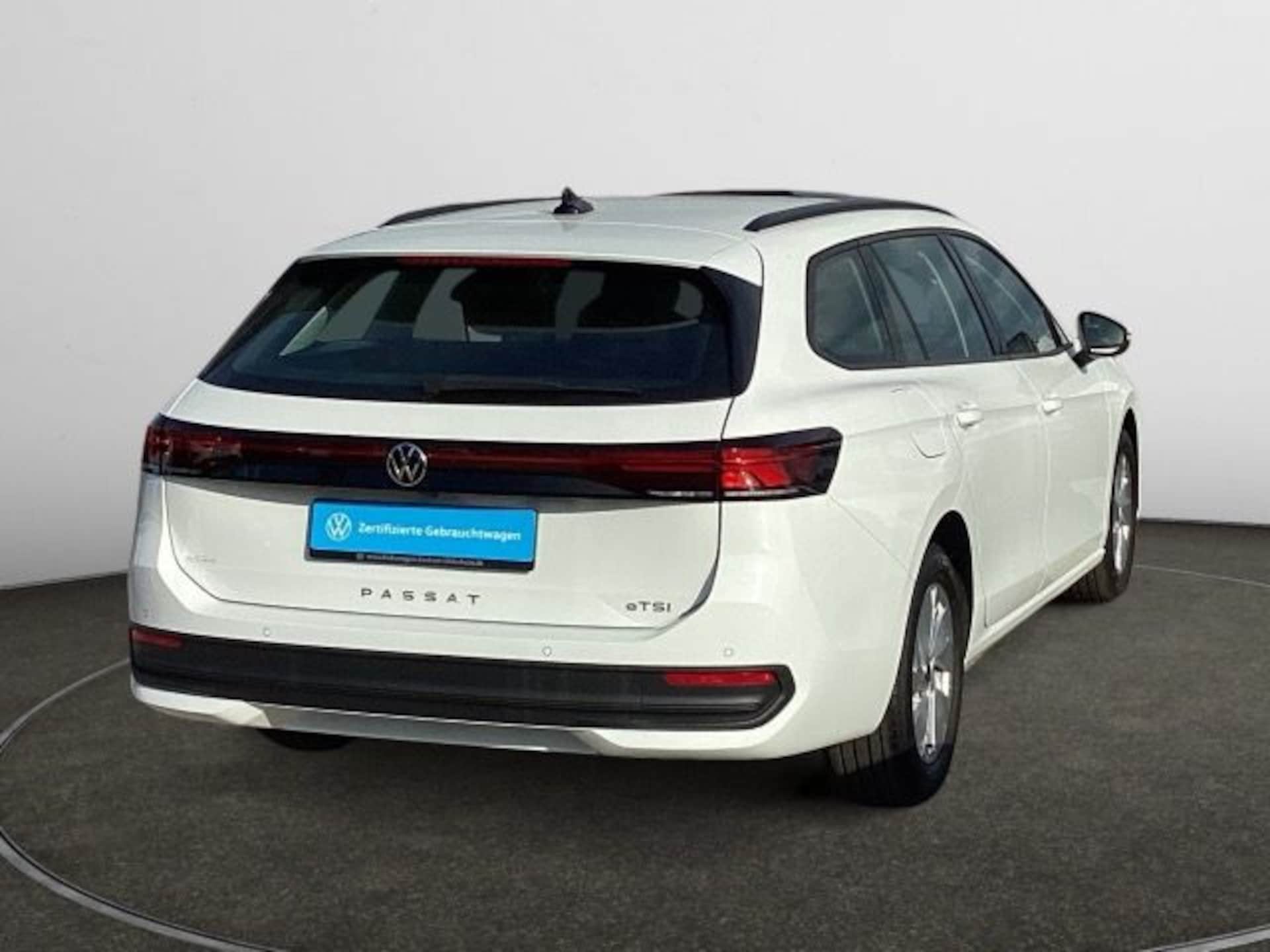 Volkswagen Passat Basis-Modell