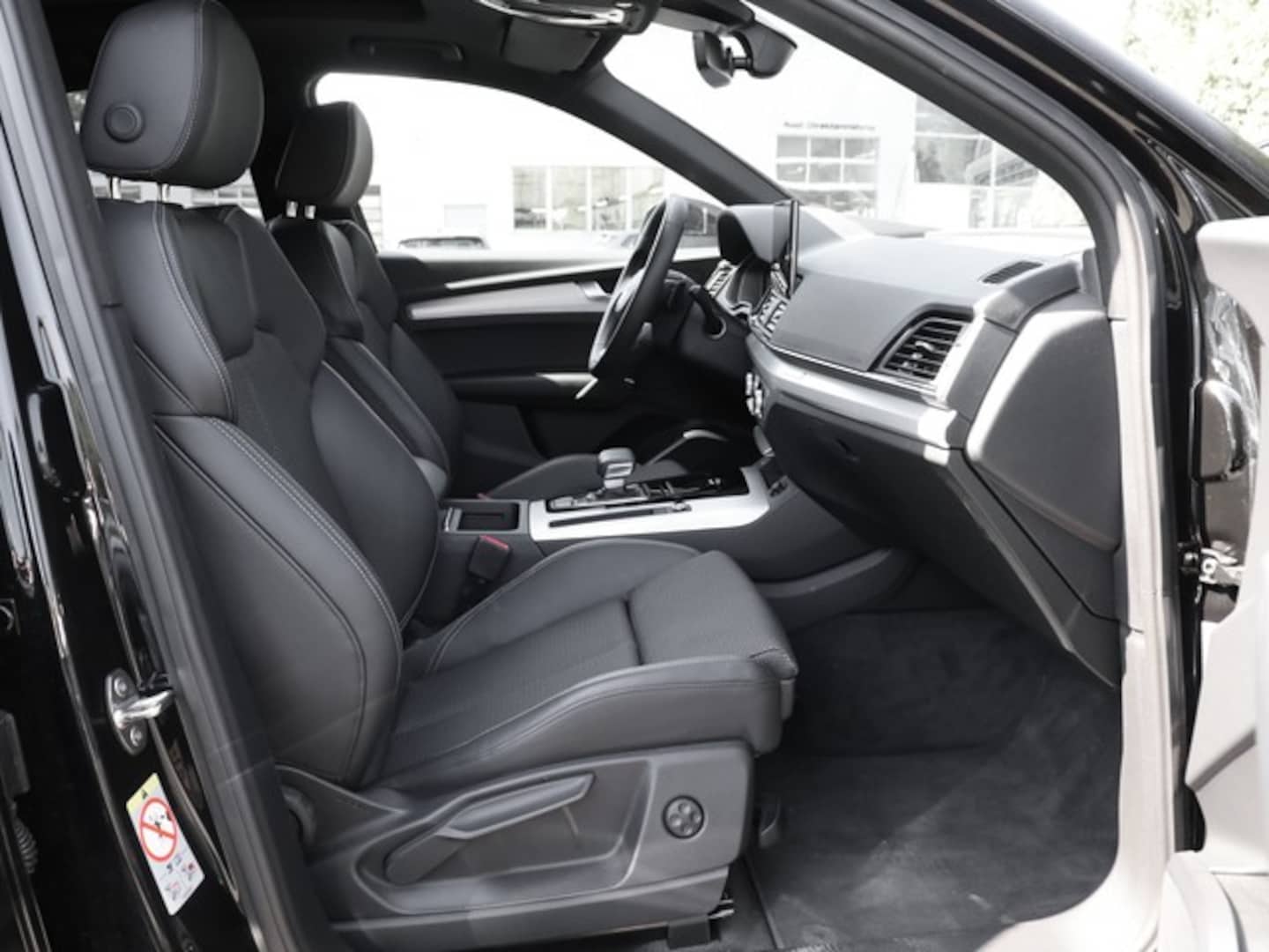 Bild über Audi Q5 Sportback 40 TDI quattro S tronic - für weitere Informationen kontaktieren Sie den Audi Partner