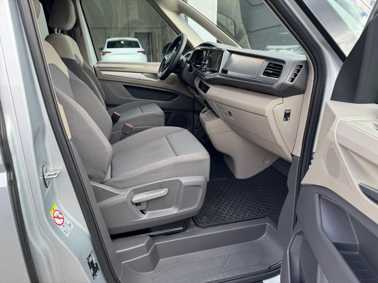 Volkswagen Multivan – Bild 12