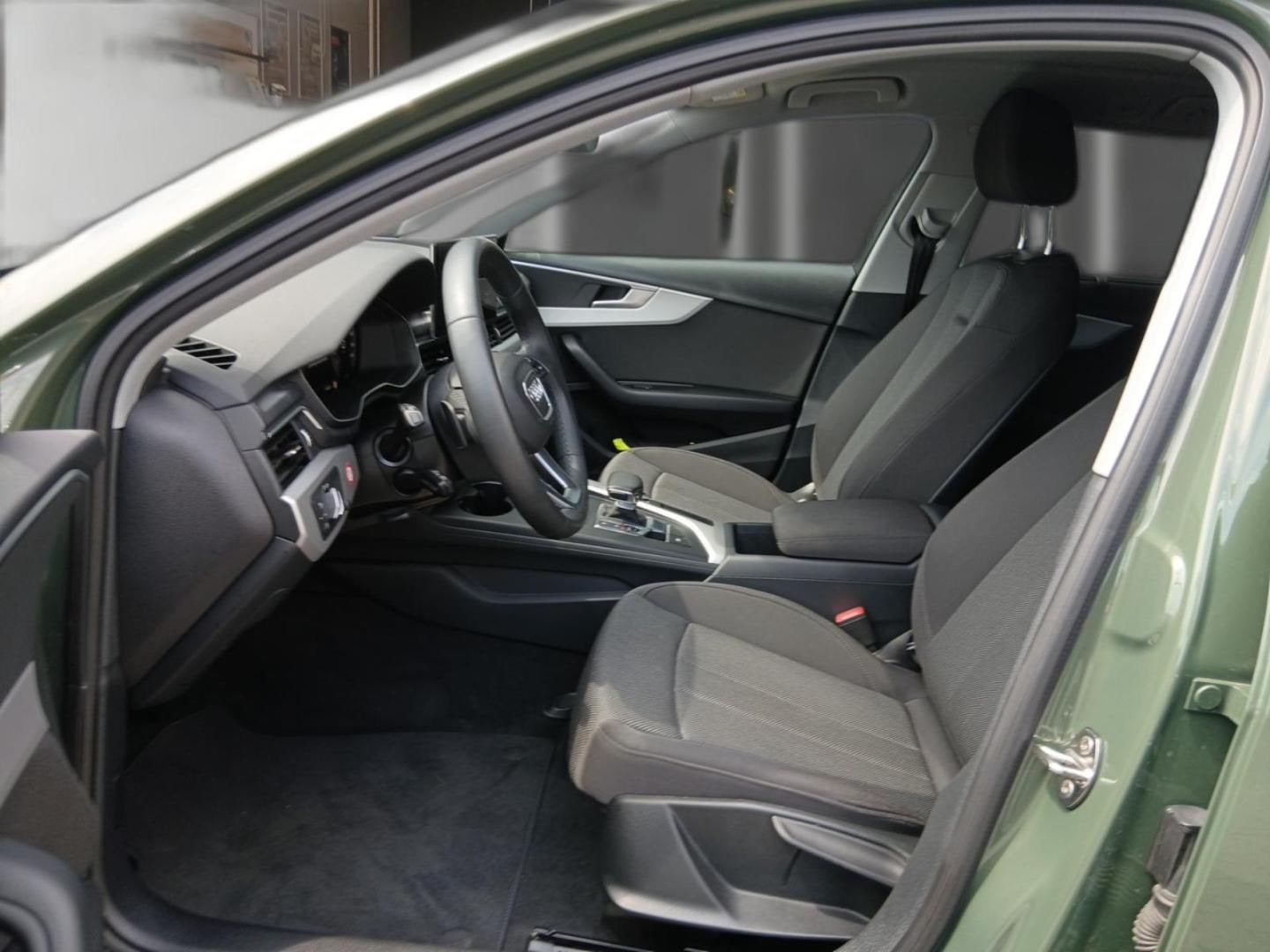 Bild über Audi A4 Avant advanced 35 TFSI S tronic - für weitere Informationen kontaktieren Sie den Audi Partner