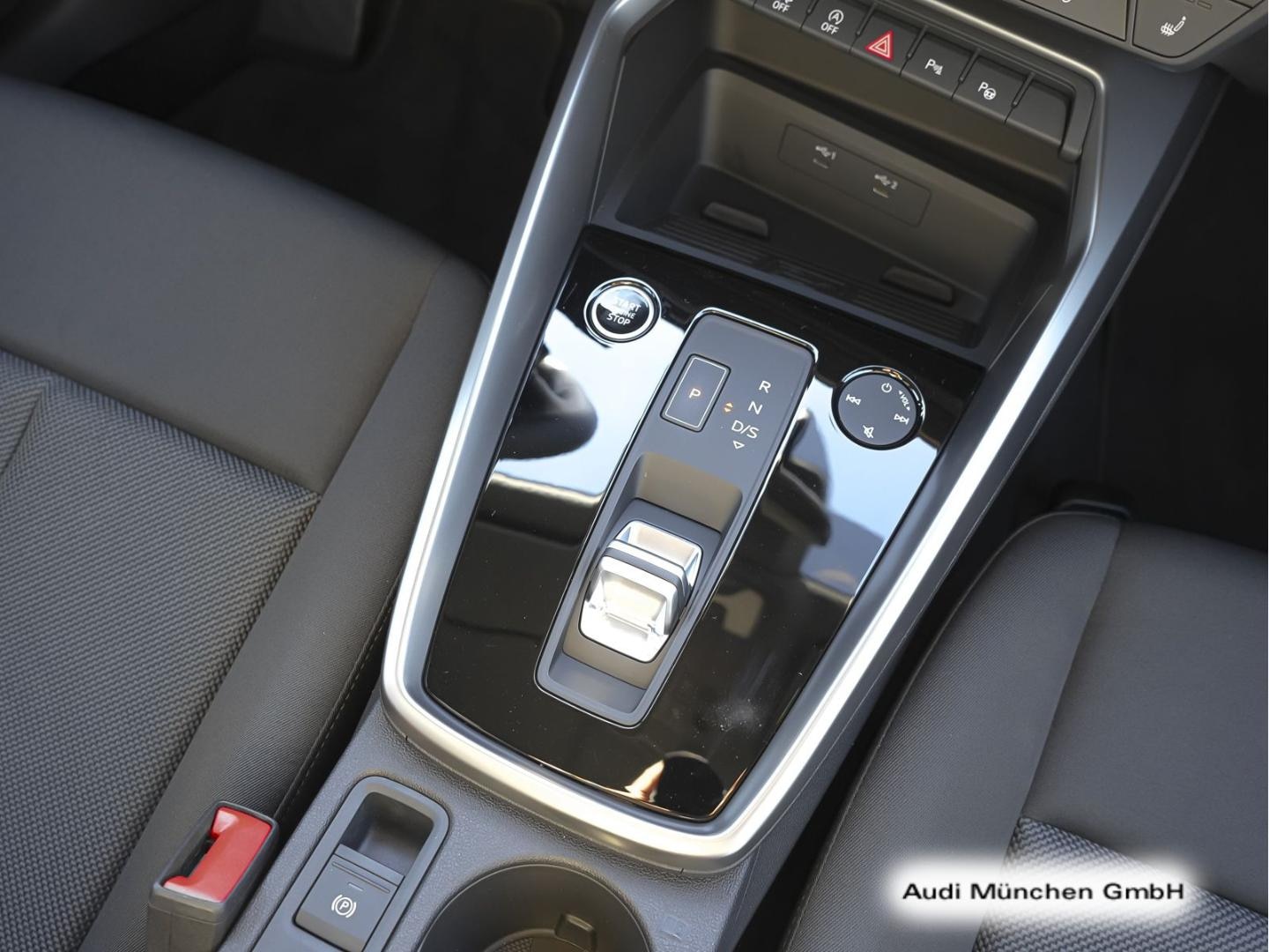 Bild über Audi A3 Sportback 35 TFSI S tronic - für weitere Informationen kontaktieren Sie den Audi Partner