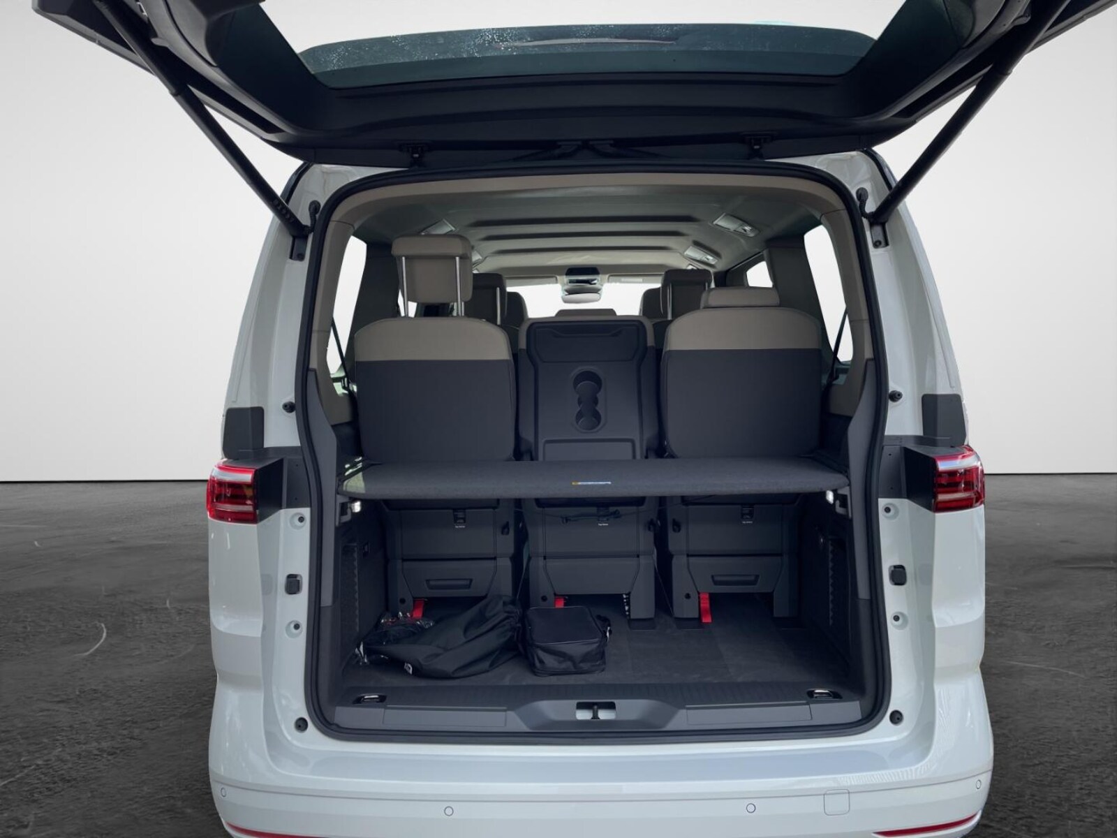 Volkswagen Multivan Langversion – Bild 13