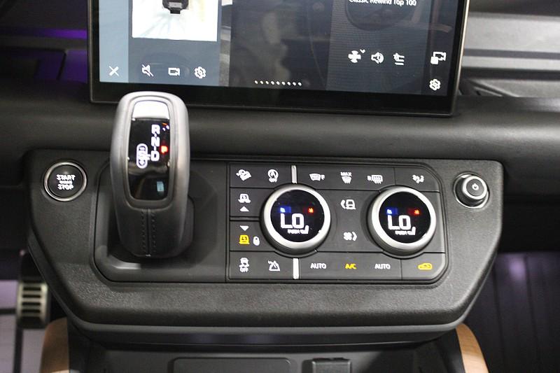 2023 Land Rover Defender X - Photo 33