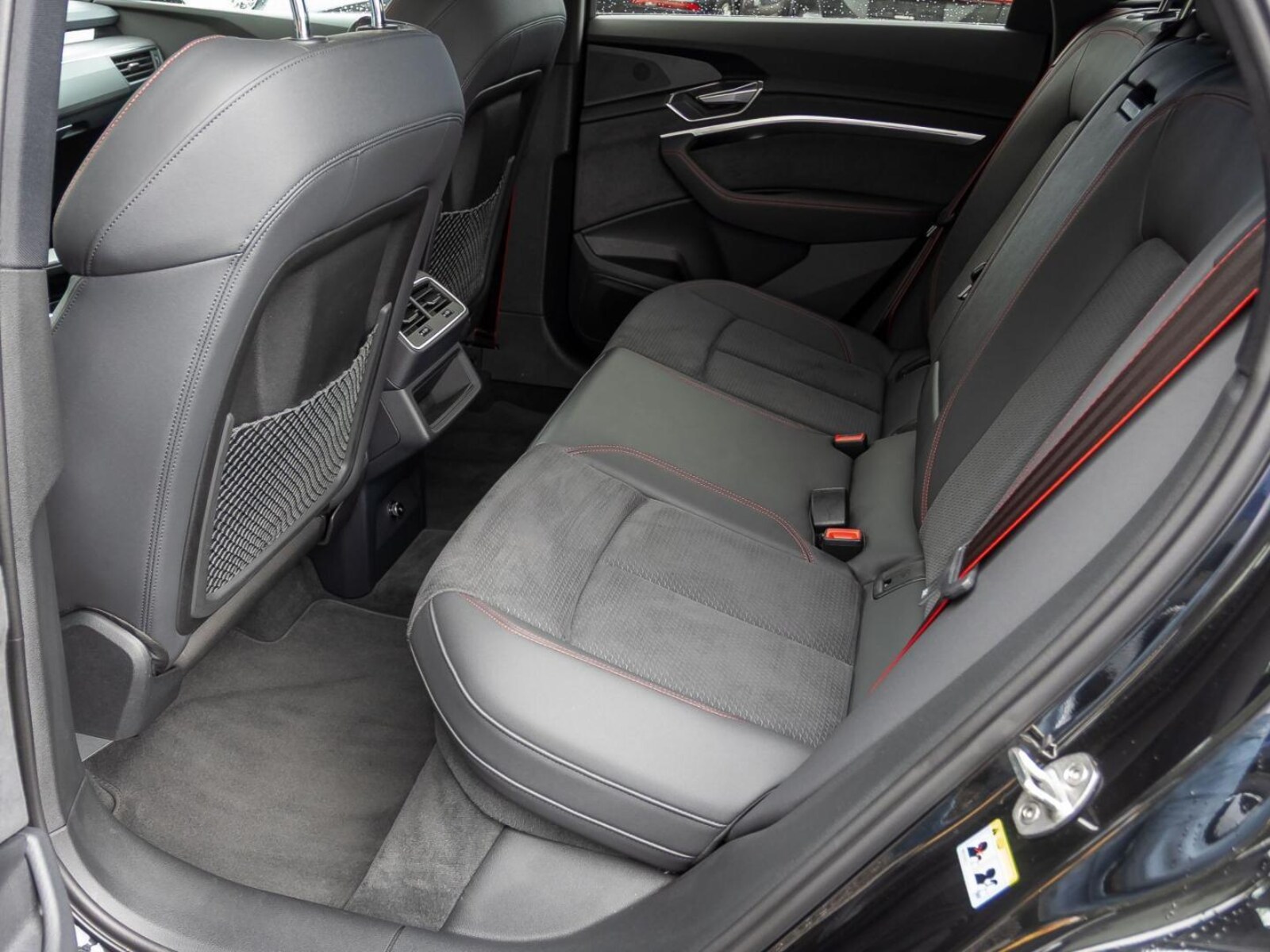 Audi Q8 e-tron – Bild 21
