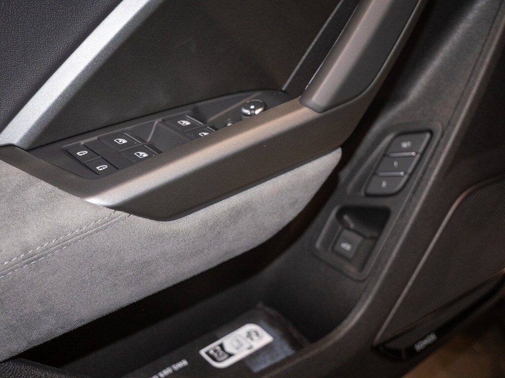 Image about Audi Q3 S line 40 TFSI quattro S tronic