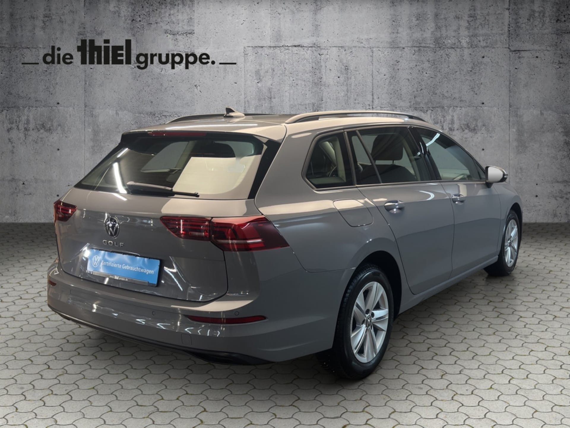 Volkswagen Golf Variant Life